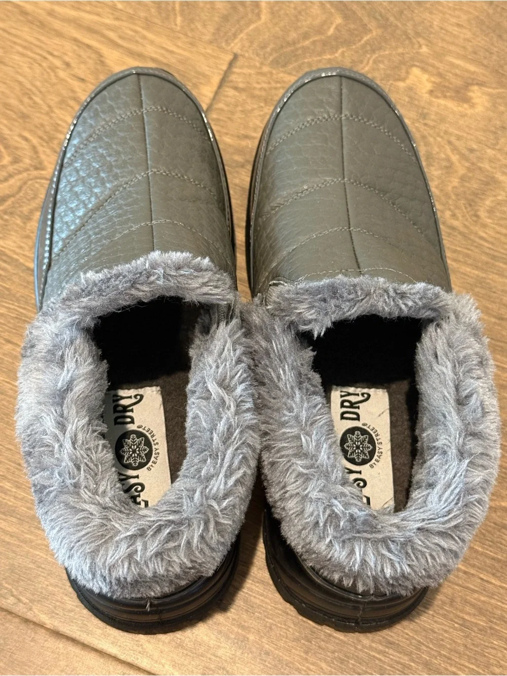 Women’s Easy Street Flurry Gray Waterproof Winter Booties Faux Fur Trim 8.5